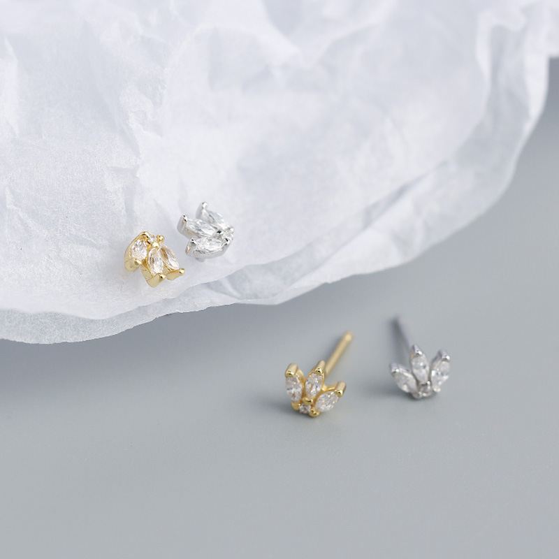 New CZ Leaves Crown 925 Sterling Silver Stud Earrings