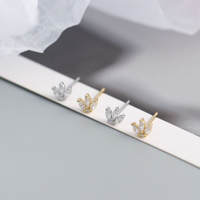 New CZ Leaves Crown 925 Sterling Silver Stud Earrings
